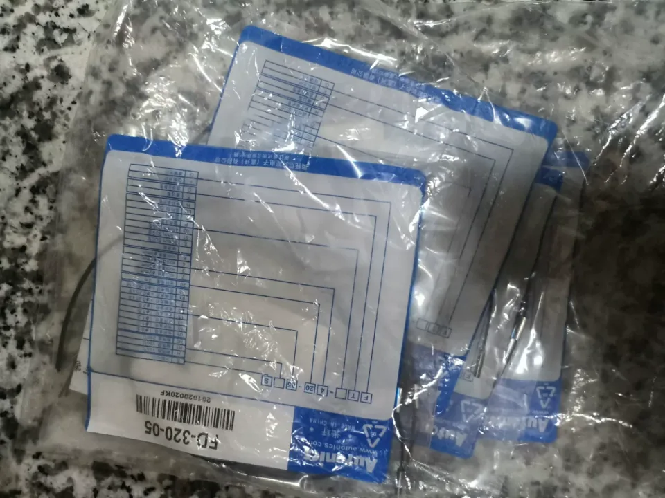 Autonics FD-320-05 Industrial Sensor product photo 1