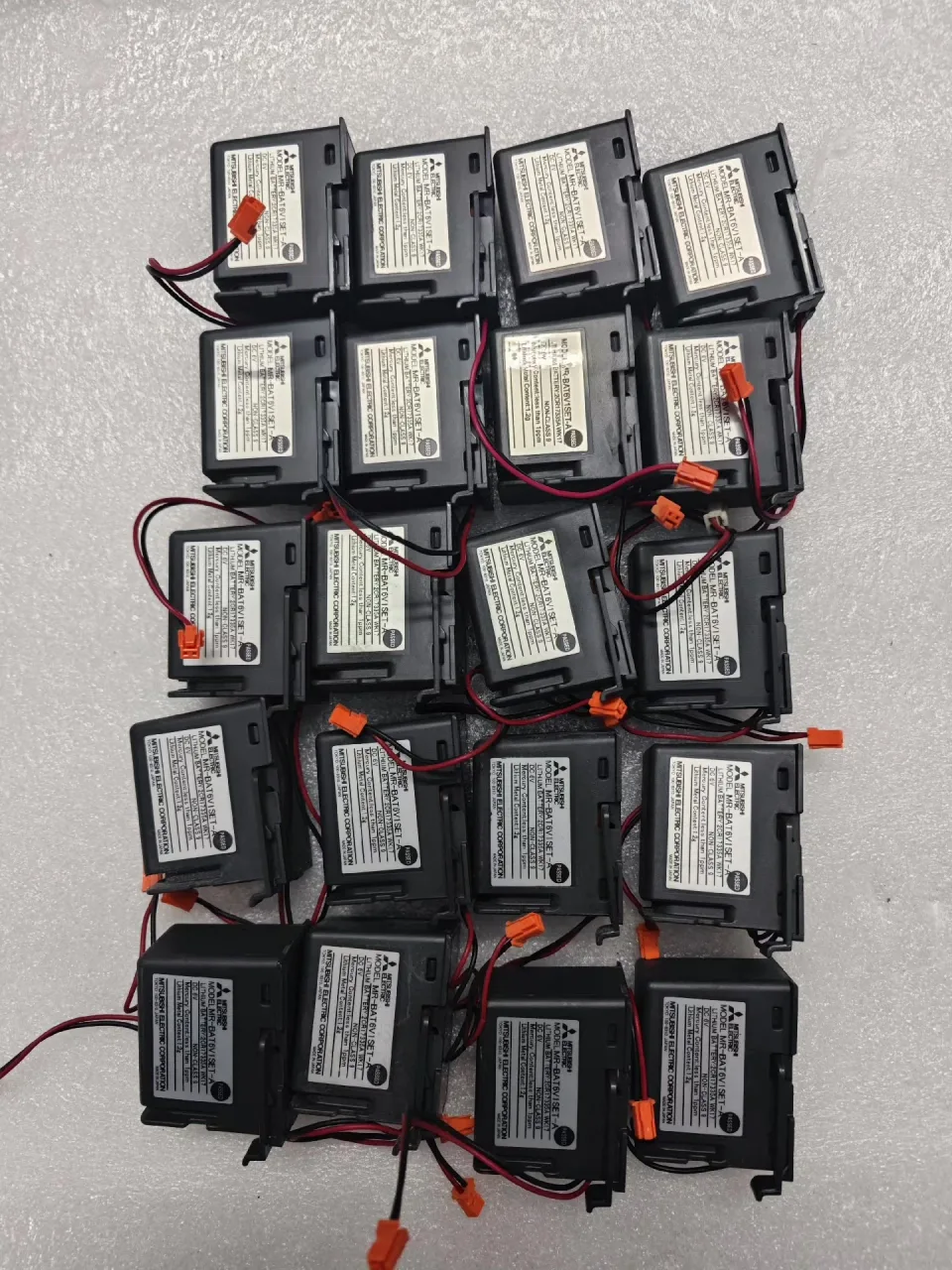Mitsubishi Electric MR-BAT6V1SET-A Motor & Drive Component product photo 1