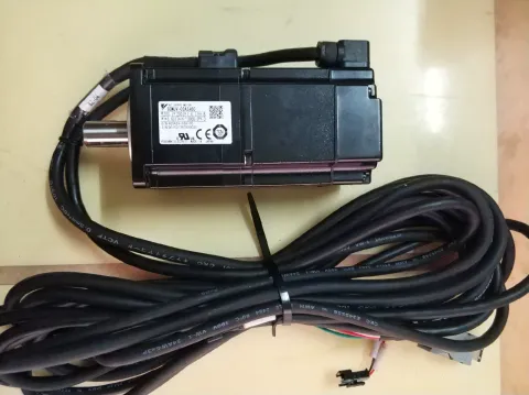 Yaskawa SGMJV-02A3A6C Motor & Drive Component product photo 1