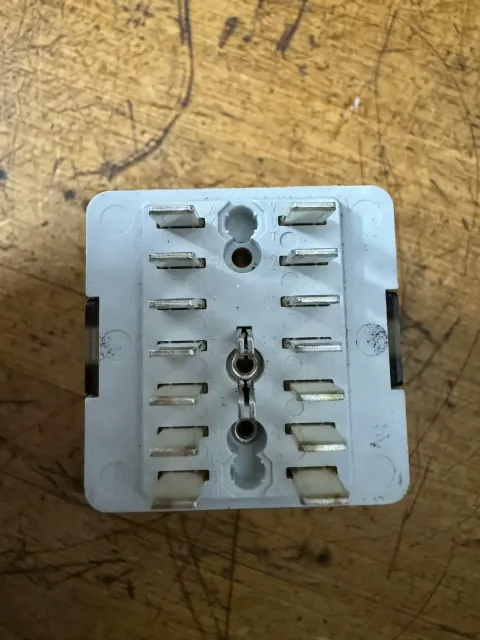 Mors Smitt D-U201-CQ 24VDC Industrial Relay product photo 1