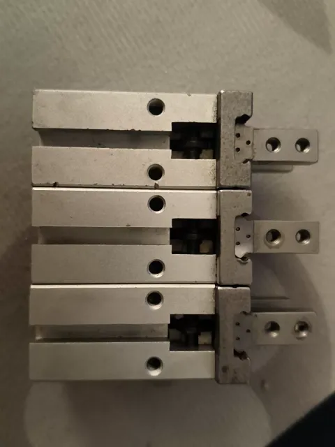 SMC MHZ2-20D Industrial Automation Component — product photo 10 of 14