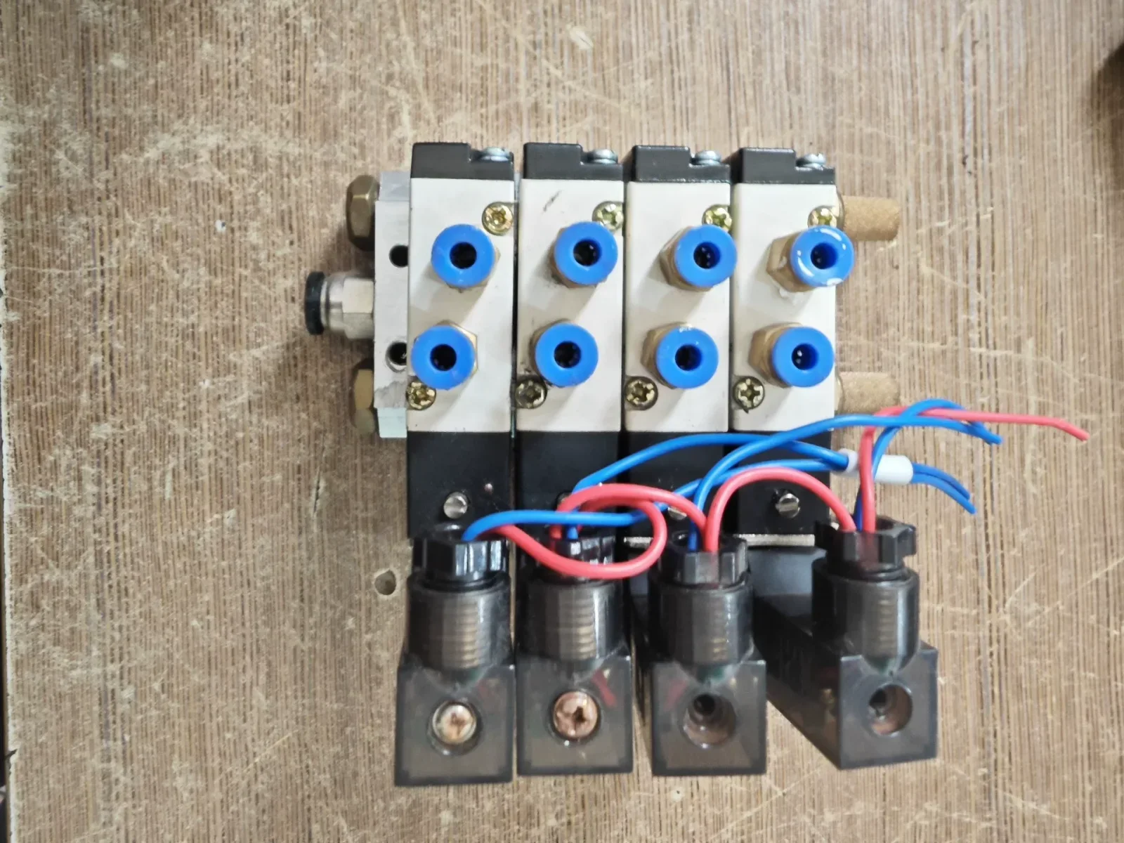 AirTAC 4V110-06 Industrial Automation Component — product photo 1 of 6