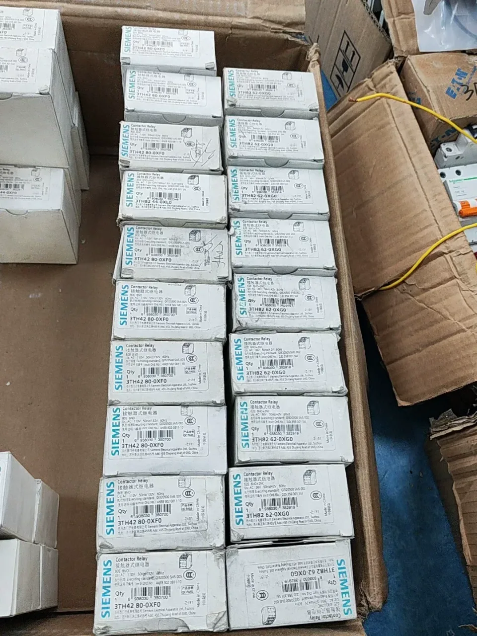 Siemens 3TH4280-0XF0 Industrial Relay product photo 1