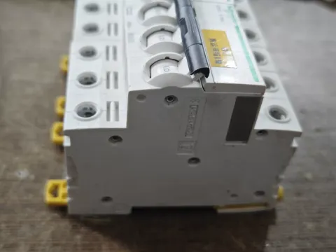 Schneider Electric iC65N C32A 3P Industrial Automation Component product photo 3