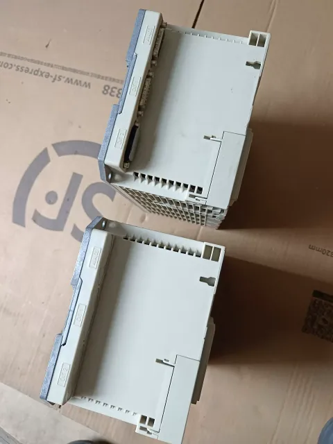 Schneider Electric TSX3721001 / TSX3722001 PLC Module product photo 6
