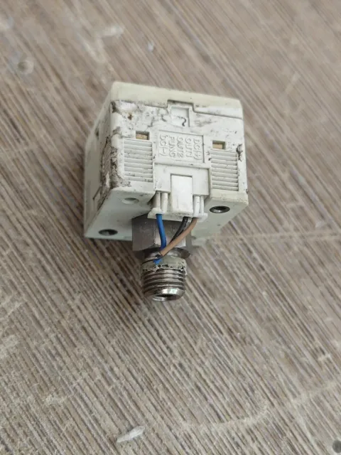 SMC ZSE30A-01-N Industrial Sensor product photo 3