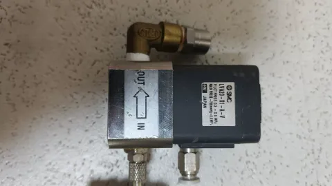 SMC LVA20-01-A-V / LVA20-01-A-V-Z Industrial Automation Component product photo 2