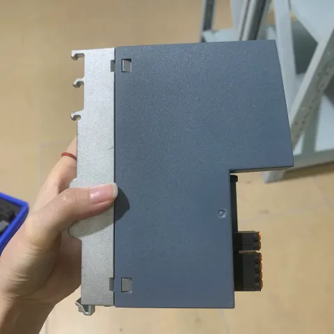 Siemens 6GK5 108-0BA00-2AC2 Industrial Sensor — product photo 5 of 8