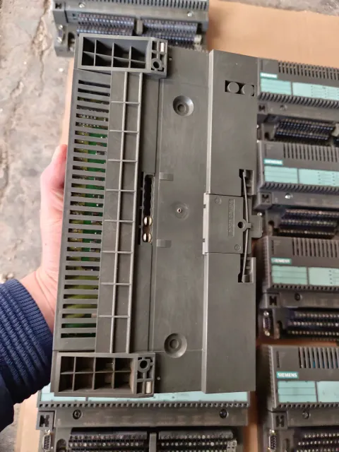 Siemens 6ES7131-0HF00-0XB0 + 6ES7193-0CC10-0XA0 Industrial Automation Component product photo 9