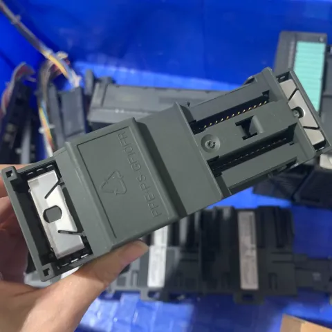 Siemens 6ES7331-7KF02-0AB0 Industrial Automation Component — product photo 11 of 18