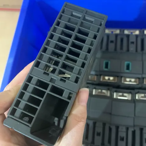 Siemens 6ES7153-2BA10-0XB0 Industrial Automation Component — product photo 6 of 17