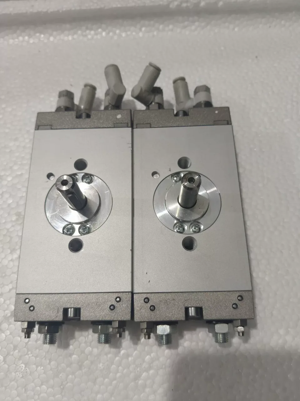 SMC CDRQ2BS20-180C Industrial Automation Component product photo 1