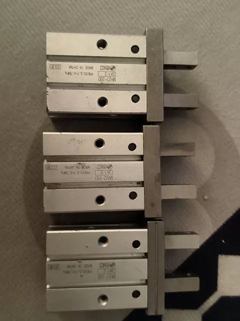 SMC MHZ2-20D Industrial Automation Component — product photo 9 of 14