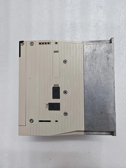 Yaskawa SGDV-200A01A002000 + SGMGV-30ADC61 Motor & Drive Component — product photo 7 of 23