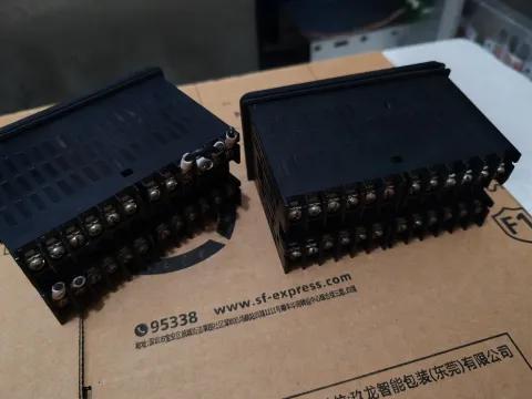 OMRON E5EC-RR2ASM-800 Industrial Control Board — product photo 2 of 9
