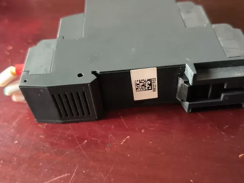 Schneider Electric RM22TR33 Industrial Control Board product photo 5