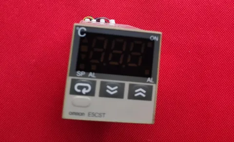 OMRON E5CST-Q1KJ Industrial Control Board product photo 1