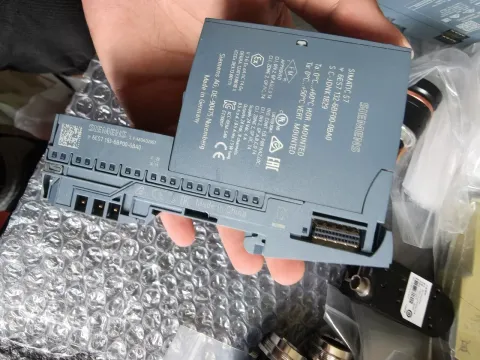 Siemens 6ES7132-6BF00-0BA0 PLC Module product photo 4