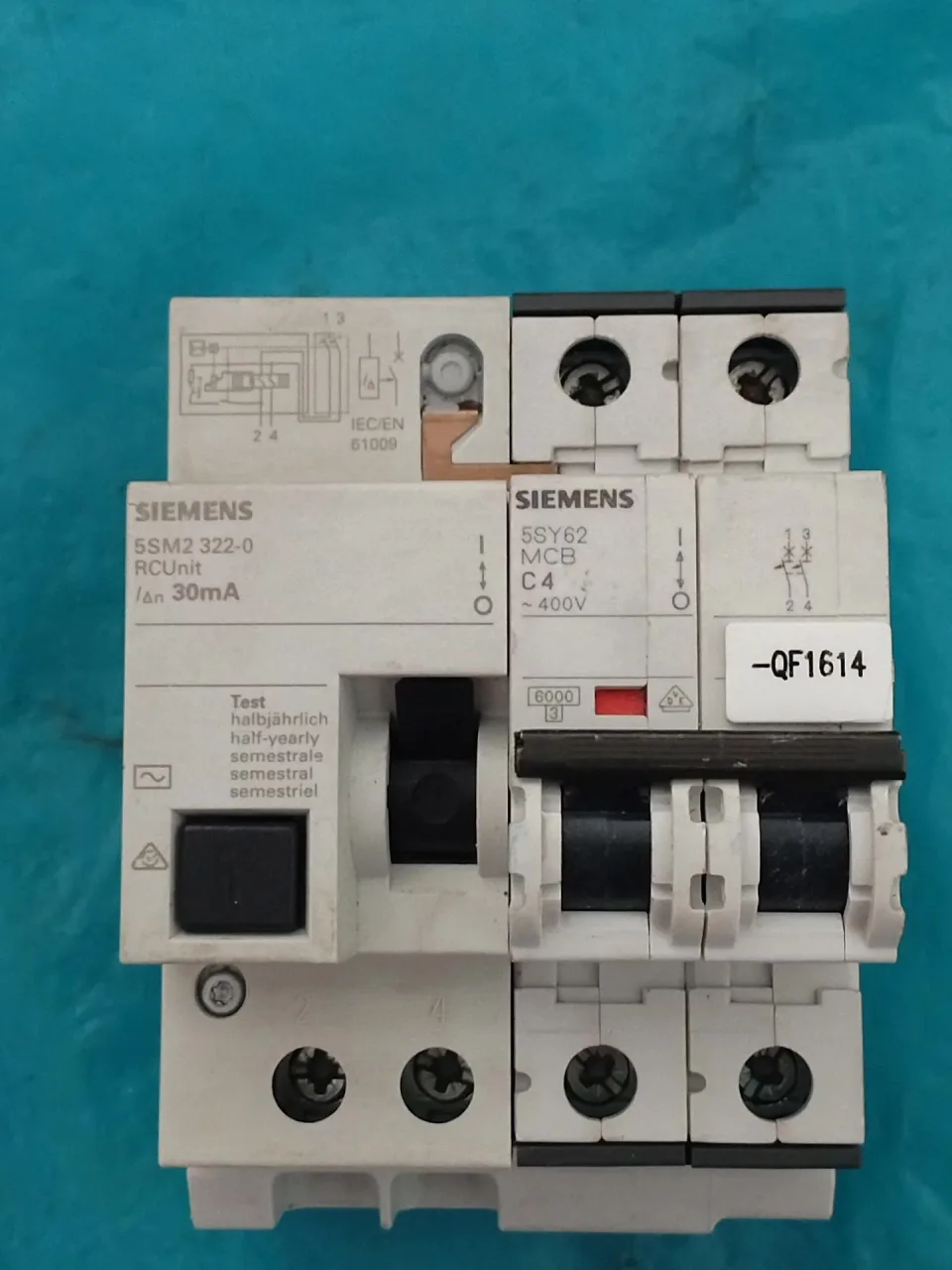 Siemens 5SM2 322-0 / 5SY62 Industrial Automation Component product photo 1