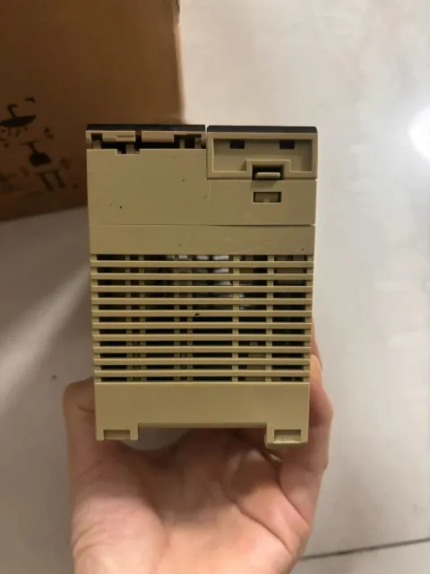 Omron CS1H-CPU63H + CS1W-SCB41-V1 PLC Module product photo 4