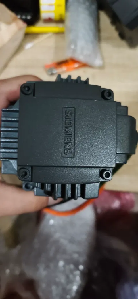 Siemens 1FL6042-2AF21-1AB1 Motor & Drive Component product photo 5