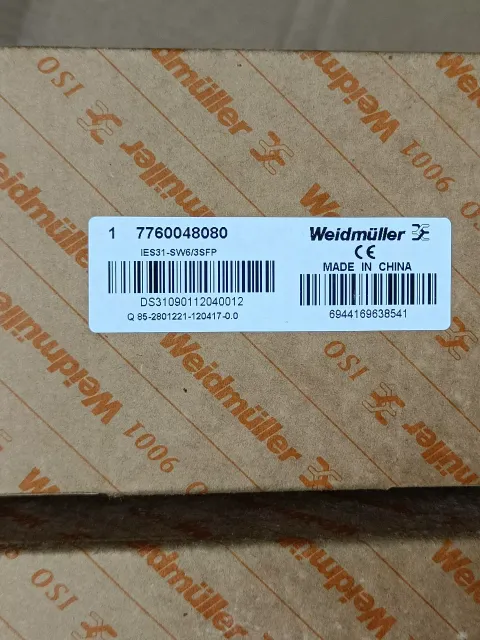 Weidmüller 7760048080 / IES31-SW6/3SFP Industrial Sensor product photo 2
