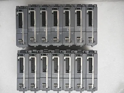 Mitsubishi Electric QY81P PLC Module — product photo 21 of 28