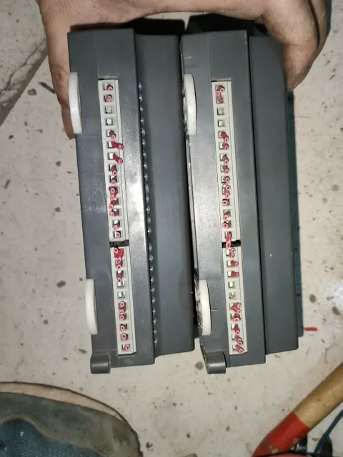 Delta DVP32EC00R3 PLC Module — product photo 18 of 21