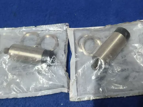 Balluff BES00AZ / BES M30MI-PSC30F-S04K Industrial Sensor product photo 6