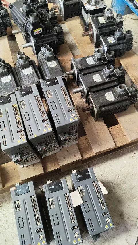 Delta ASD-A2-3023-L; ECMA-C11020RS Motor & Drive Component product photo 2