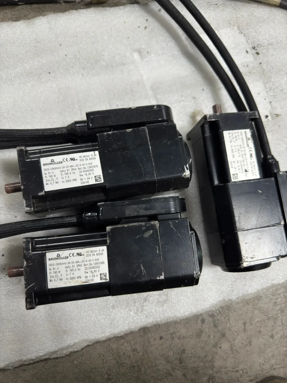Bosch Rexroth HDS02.2-W040N-HT20-01-FW Motor & Drive Component product photo 1