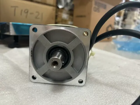 Sanyo Denki / Toyoda AS3 Super AP-1M075BTCT Motor & Drive Component product photo 4