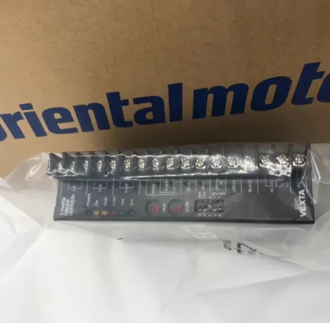 Oriental Motor / VEXTA UDK5107N Motor & Drive Component — product photo 2 of 7