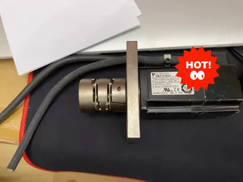 Yaskawa SGMJV-01ADA21 Motor & Drive Component — product photo 3 of 4