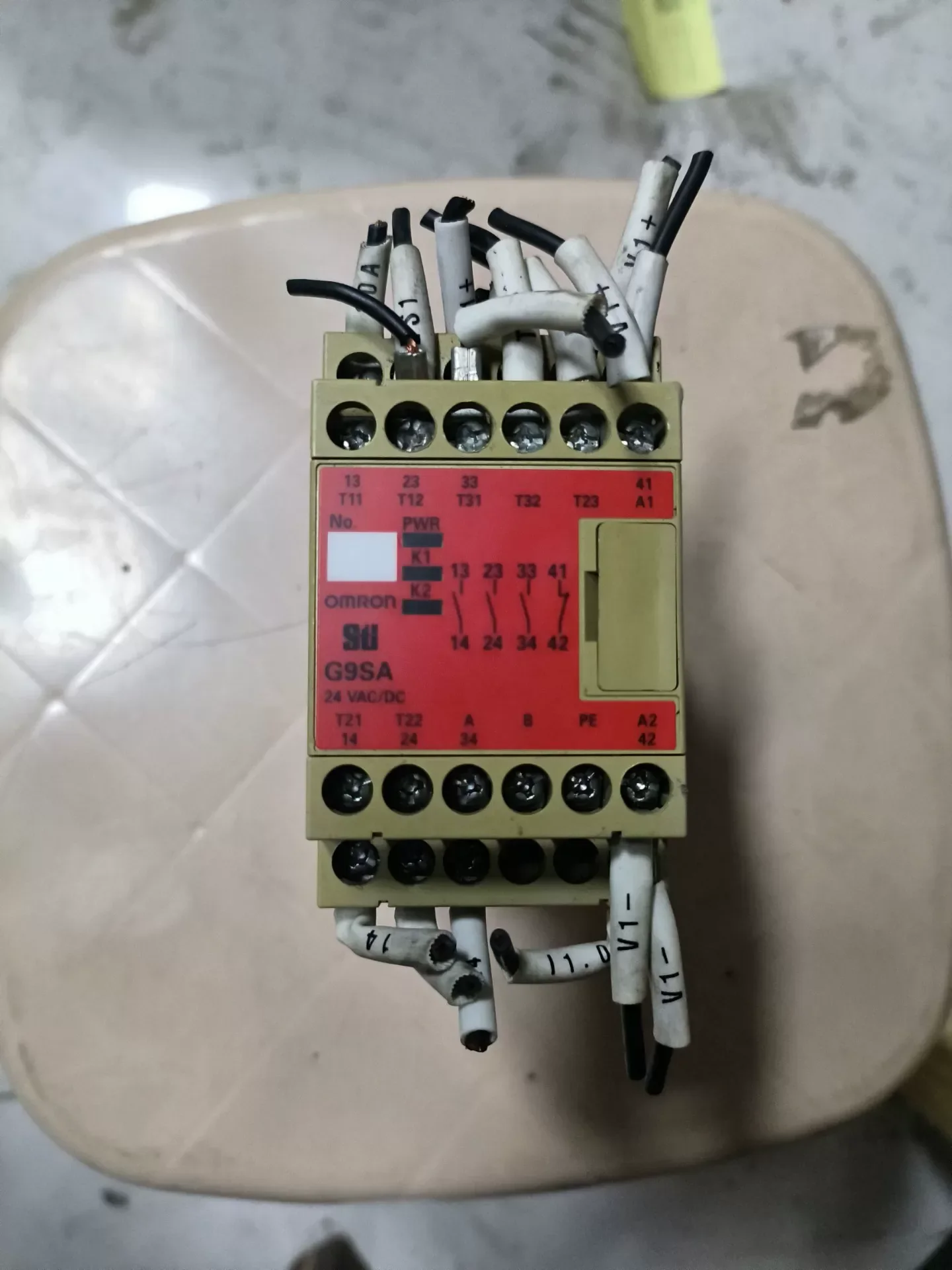 Omron G9SA-301 24VAC/DC Industrial Relay product photo 1