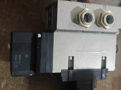 SMC VFS4310-5DB-04 Industrial Automation Component product photo 3