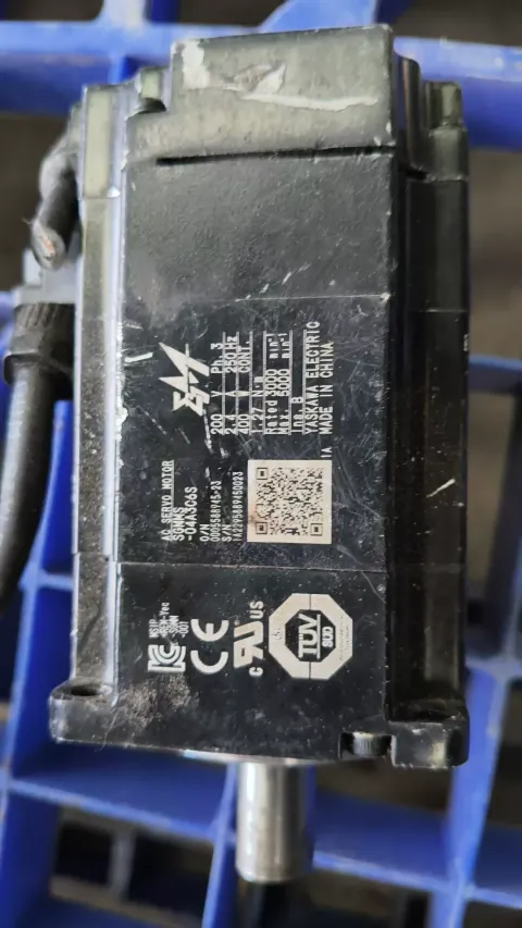 Yaskawa SGM7A-10A7Y-CFA5; SGM7A-10A7Y-CFC4; SGM7J-04A7Y-CFA4 Motor & Drive Component product photo 4