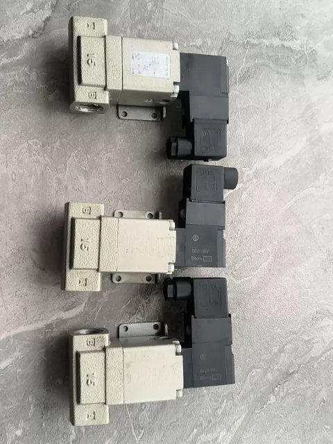 SMC VNA211A-15A-5DZ Industrial Automation Component product photo 1