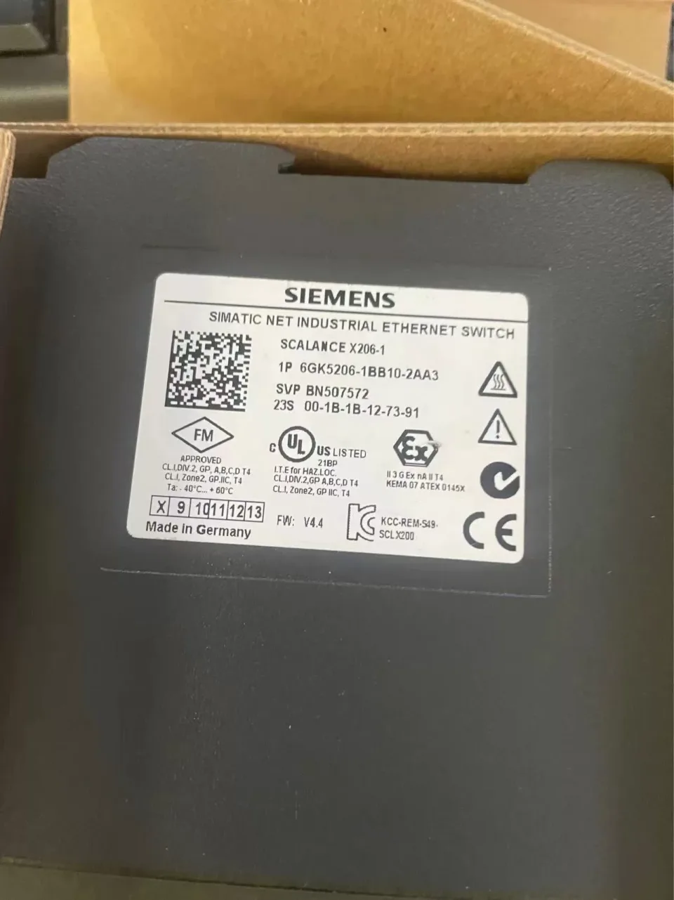 Siemens 6GK5206-1BB10-2AA3 Industrial Sensor product photo 1