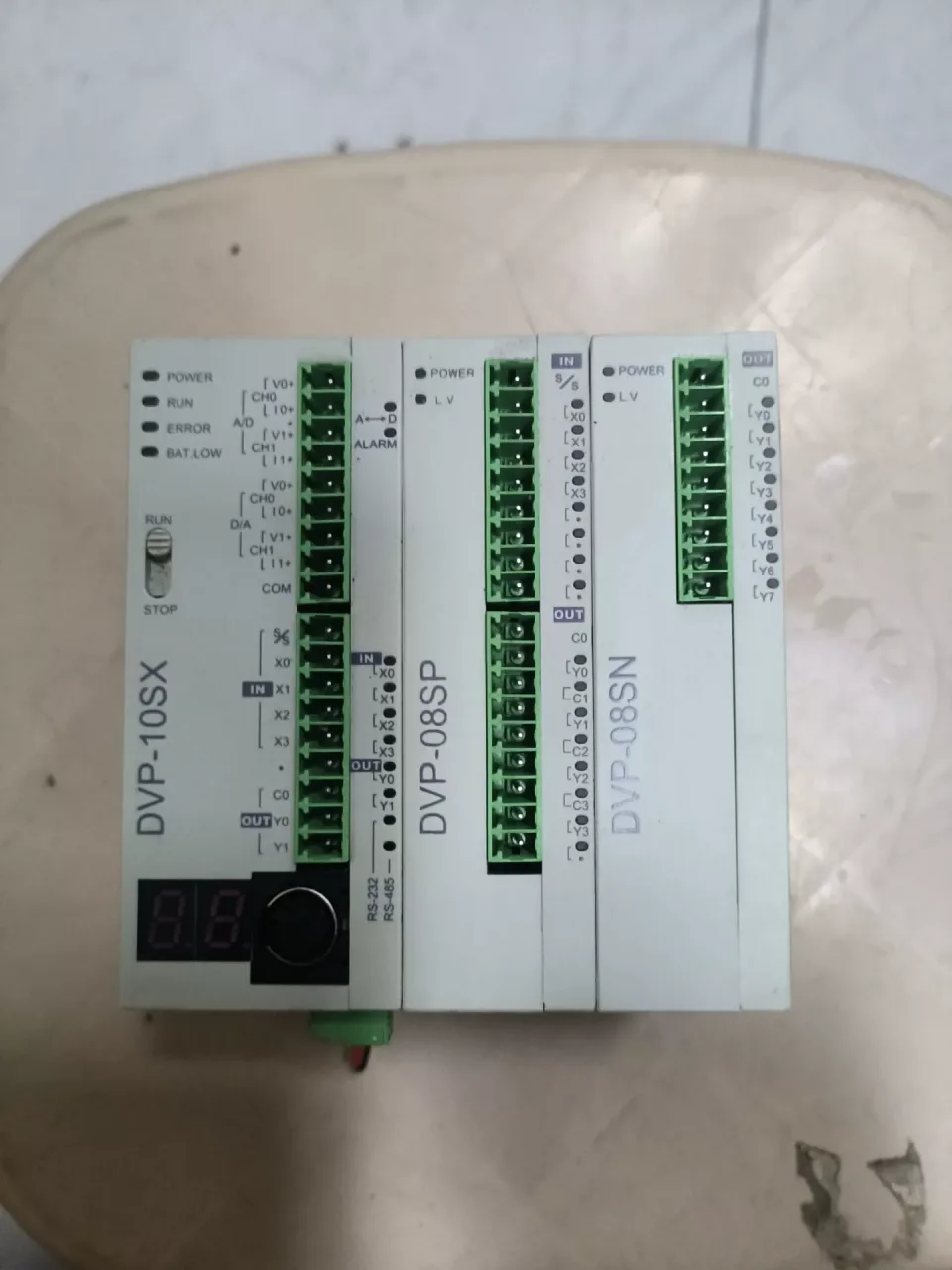 Delta Electronics DVP10SX11R + DVP08SP11R + DVP08SN11R PLC Module product photo 1