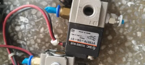 SMC VT307V-5G-01 Industrial Automation Component — product photo 11 of 21