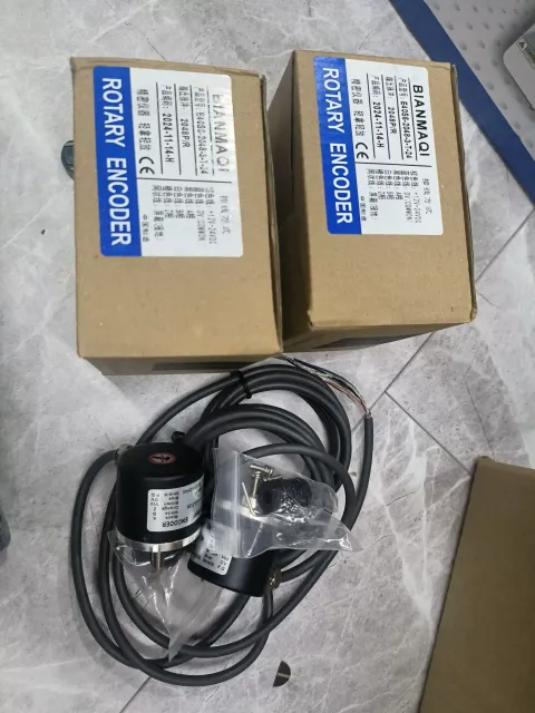 BIANMAQI E40S6-2048-3-T-24 Industrial Encoder product photo 1