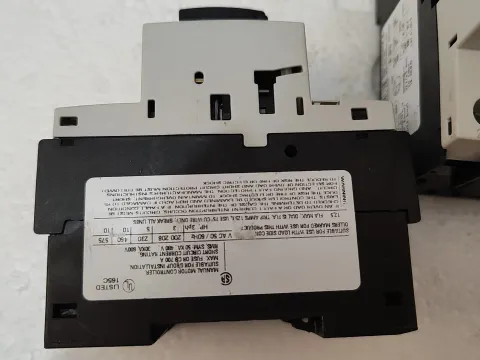 Siemens 3RV1421-1KA10 / 3RV1421-1HA10 / 3RV1011-0KA10 Motor & Drive Component product photo 3
