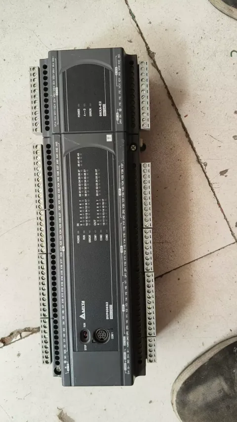 Delta DVP60ES200T + DVP06XA-E2 PLC Module product photo 2