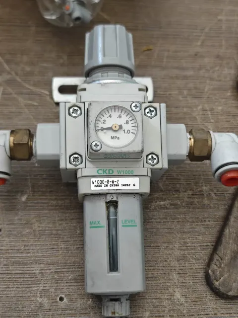 CKD W1000-8-W-Z Industrial Automation Component — product photo 5 of 8