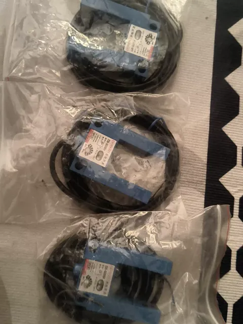 DW / 大伟 E3S-GS30E4 Industrial Sensor product photo 4