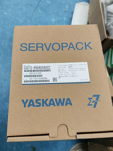Yaskawa SGD7S-R90A00A002 Motor & Drive Component product photo 1