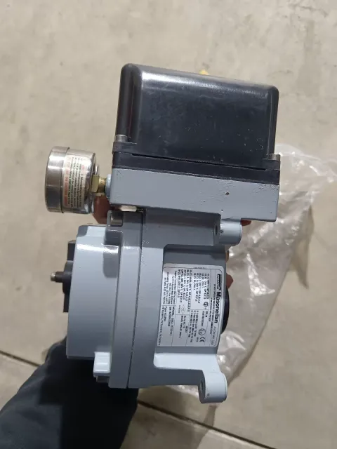 Masoneilan SVI2-21123111 Industrial Automation Component — product photo 15 of 16