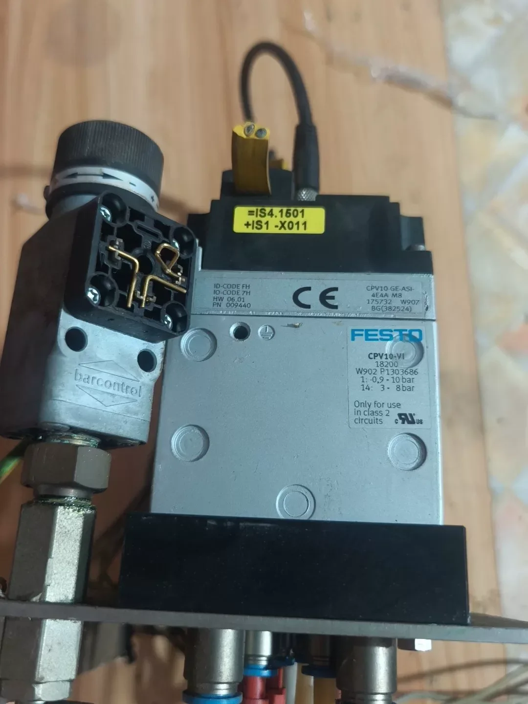 FESTO CPV10-GE-ASI-4E4A-M8 (175732) / CPV10-VI (18200) Industrial Automation Component product photo 1