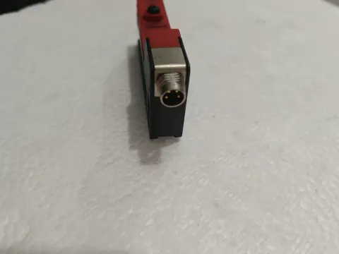 Leuze electronic GS 61/6D.2-S8 Industrial Sensor product photo 3